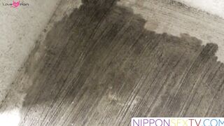 NipponSexTV.com - Japanese babe secretly filmed pissing in public