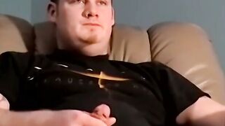 Amateur black dude bangs missionary style with hung homo