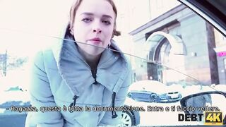 DEBT4k. Teens Hottie vuole andare a fare shopping, ma prima fa schifo