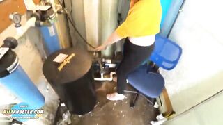 Der Handwerker Riesige Ladung into meiner Muschi