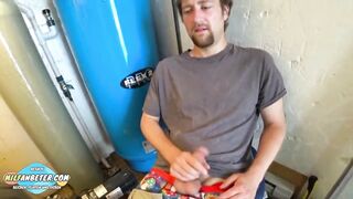 Der Handwerker Riesige Ladung into meiner Muschi