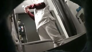 aussie Stepmom peeked in the bathroom