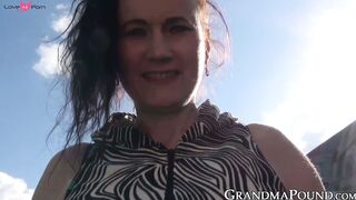 Sexy stockings granny uses big dildo to satisfy horny pussy