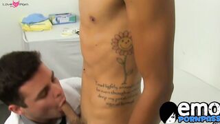 Twink Robbie Anthony jizzed on face after hard doggystyle