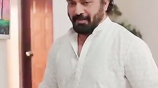 Sasur ne tuntun ko rang lagaya