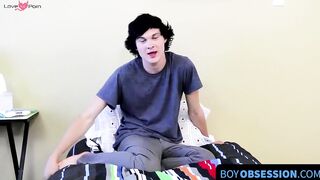 BoyObsession.com - Justin Cummings stuffs his asshole with a dildo on cam