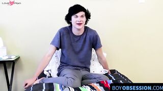 BoyObsession.com - Justin Cummings stuffs his asshole with a dildo on cam