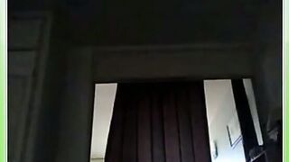 Ma Salope Se Masturbe Sur Sa Cam