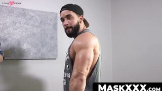 MaskXXX.com - Muscular hunk with beard gets intimate inside the gym