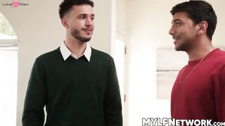 MILF Shay Sights bond over the bed with Max Fills and friends