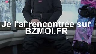 Victoria alouqua se gode au ski