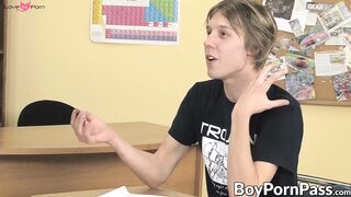 Smooth twink Kaiden Ertelle fucked from behind after hot BJ