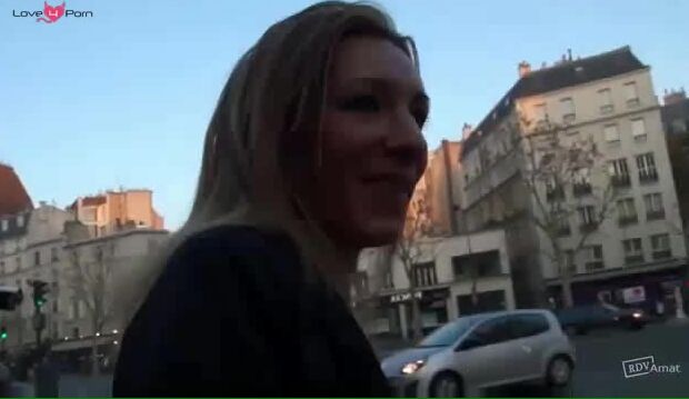 Deux grosses bites pour une belle francaise