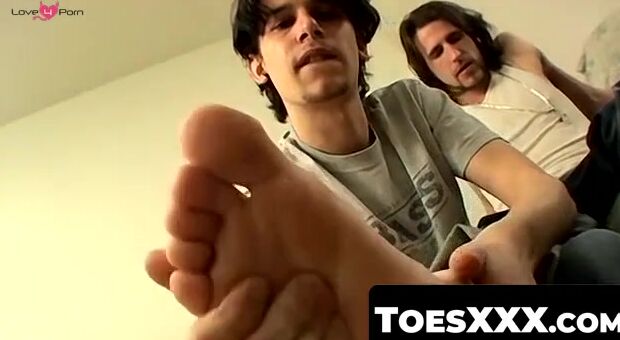 ToesXXX.com - Stud's foot fetish jerk off and intense raw ass fucking passion