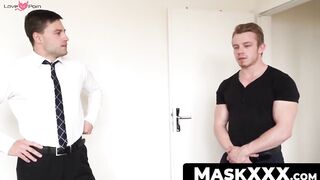 MaskXXX.com - Real estate agent barebacked by muscular homo customer with ease