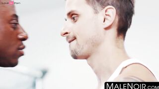 MaleNoir.com - Muscular personal trainer seduces and fucks his handsome white client