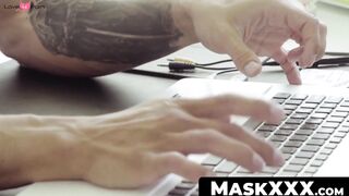 MaskXXX.com - Homosexual demigod Angelo Godshack working out and wanking with ease