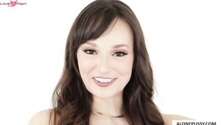 lexi luna hot busty brunette