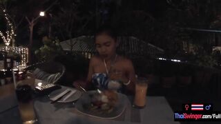Amateur Thai lover 18 blowing boyfriends huge penis