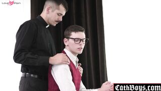 Altar boy Ethan Tate fucked by Jonah Wheeler
