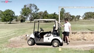 Ils se sont rencontres sur un terrain de golf et baisent