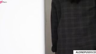 alyx star busty brunette nvg_1