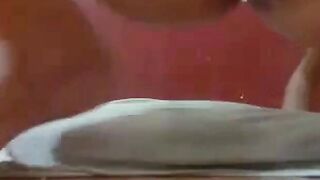 Creamy Amateur Pussy on Webcam