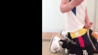 Twink Handjob Amateur Video - Sehr Geil