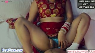 Akeli Sexy Sauteli Maa Ko Bete Bedroom Chudai Kari