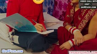 Akeli Sexy Sauteli Maa Ko Bete Bedroom Chudai Kari