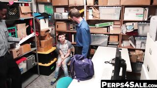 Sweet delinquents dad sucks officers BBC for sons freedom