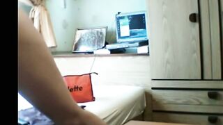 Stepdaughter using my razor (hidden cam)