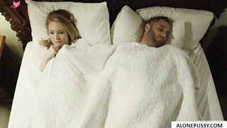aj applegate they booked a single bed room
