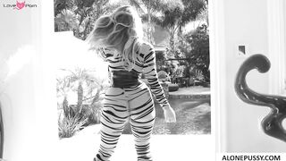aj applegate dredd goes up aj applegate s ass