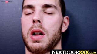 NextDoorXXX.com - Inked handsome Carter Woods masturbates in an intimate interview