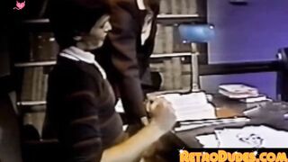 RetroDudes.com - Nerdy college students blow each other in the library