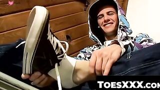 ToesXXX.com - Young foot lover Clyde's foot and cock play