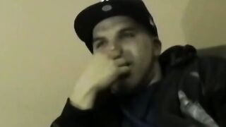 JoeSchmoeXXX.com - Walter gets nice head from Jason after cock shaving