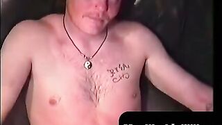 MenWorkinXXX.com - Amateur Darryll masturbates and sucks a massive hard cock