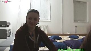 LadyAsuna63 veux te sentir en moi, profondément, et sentir tes coups de reins