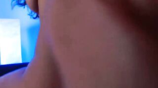Dificile de decider entre ses seins enormes et son cul delicieux