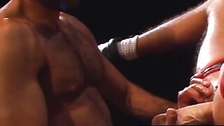 CentralFisting.com - Aaron Tanner's sweaty fisting round robin