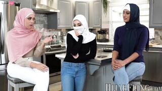 Naughty Arab babes Sophia Leone and Violet Gems are sharing my dick with Willow Ryder