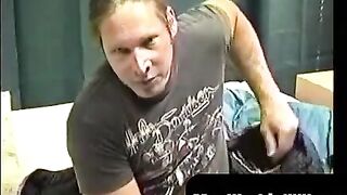 MenWorkinXXX.com - Long-haired Freddyz strokes his fat meat on his bed