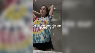 Routine de bain de fille plantureuse amateur eva batistaa